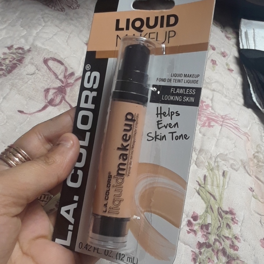 Makeup - Picture 3 of 3